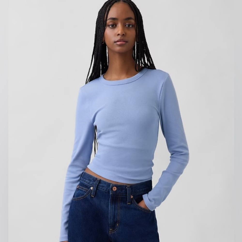 NWT Gap long sleeve medium